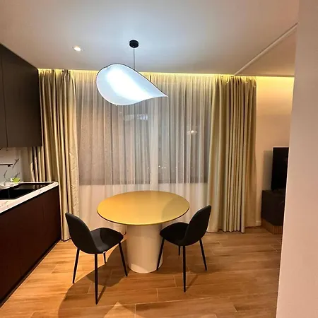 The Golden Luxury Downtown * Tirana