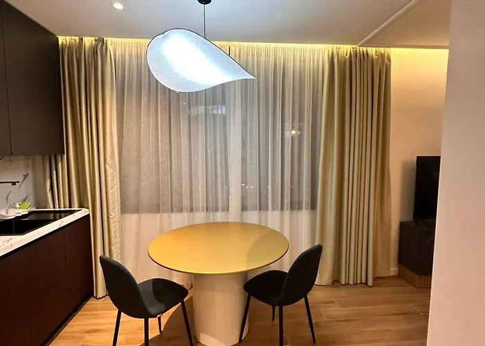 The Golden Luxury Downtown * Tirana