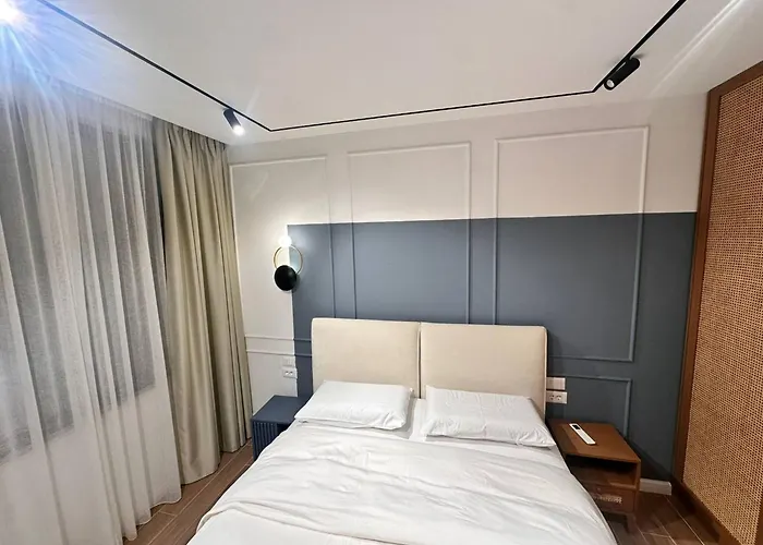 The Golden Luxury Downtown Apartmán *