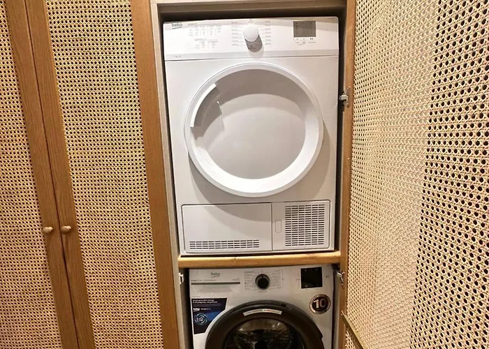 The Golden Luxury Downtown アパート