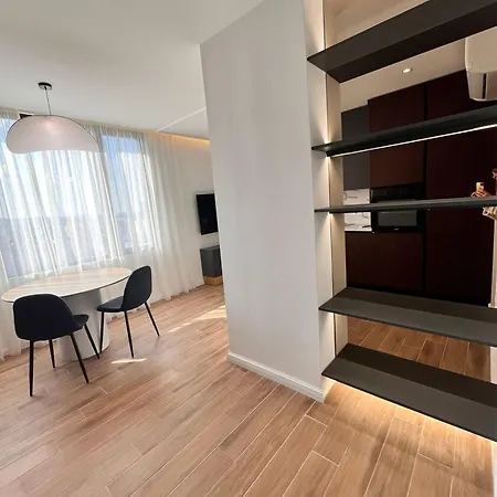 The Golden Luxury Downtown Apartmán *