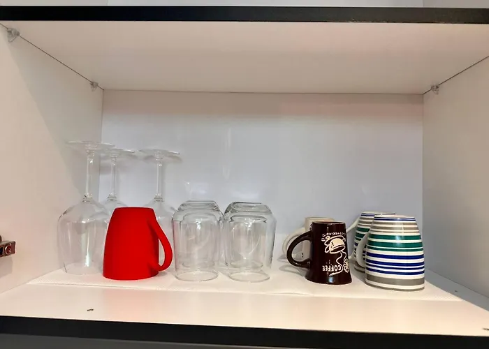 The Golden Luxury Downtown * تيرانا